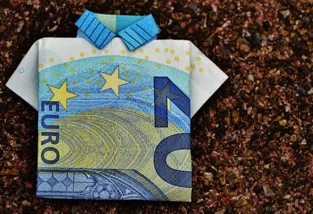 Najlepszy producent szaf uchylnych – wybierz idealne meble do każdego pomieszczenia