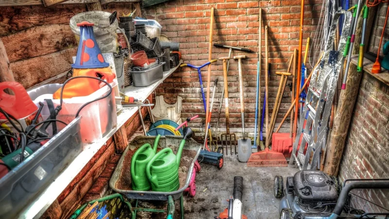 Prefabrykowany schron modułowy do ogrodu z montażem
